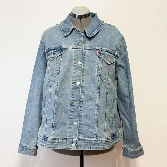 Levi's NWT Sz 4X Jeanie Medium Wash Plus Slim Fit Original Trucker Jean Jacket